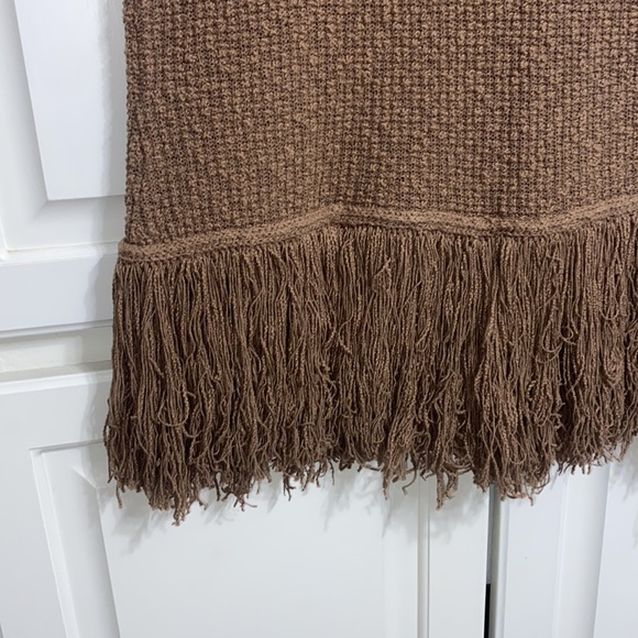W by Worth Brown Knit Fringe Hem Blouse Small - Picture 3 of 6